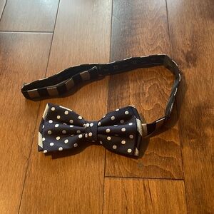 Bow tie